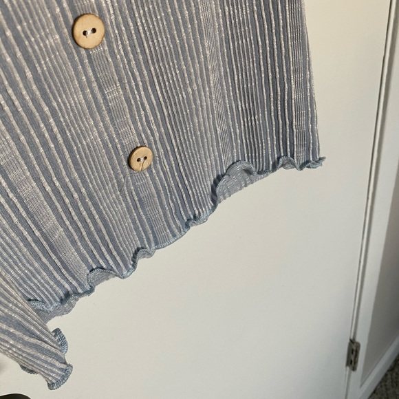 NWOT lettuce edge button up - Picture 2 of 2